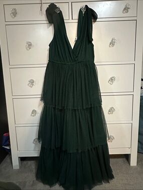 Elegant Forest Green Tiered V-Neck Women's Dress